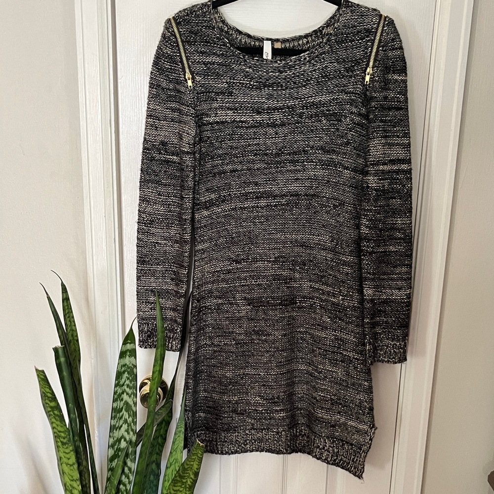 NY Collection Black and Gold Knit Long Sleeve Dress